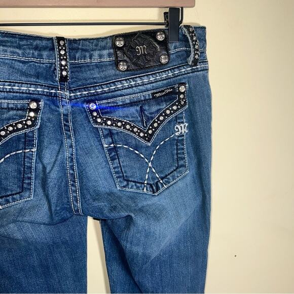 MISS ME bedazzled white stitch bootcut hands 31 - Picture 4 of 6